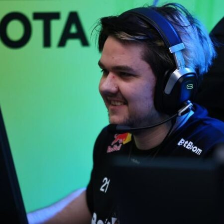 NS elogia o desempenho individual de Yatoro na DreamLeague S25