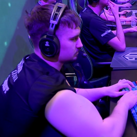 Daxak compara disciplina de jogadores profissionais em LoL e Dota 2