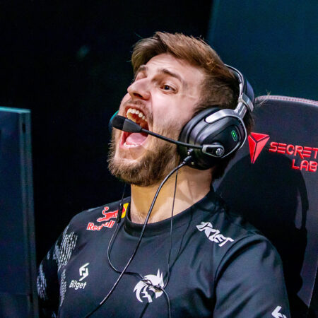 Degster comenta sobre o lançamento do mapa Cache no CS2