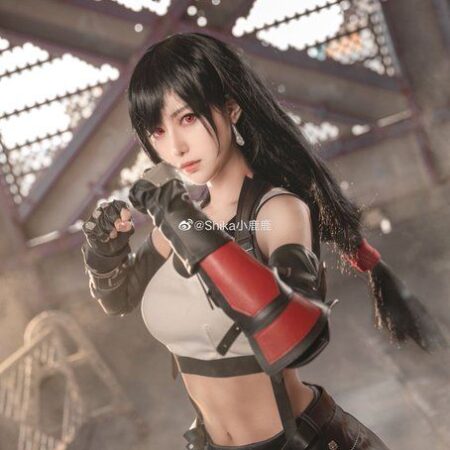 Cosplay impressionante de Tifa Lockhart de Final Fantasy VII