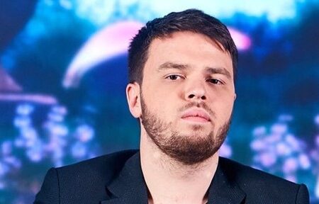KingR: “Nerfem aquela Capa Cintilante irritante em Dota!”