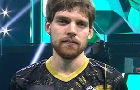 Seleri pode ter insinuado sua saída definitiva da Gaimin Gladiators