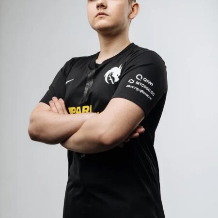 Psicólogo da Team Spirit analisa o sucesso de Yatoro e donk