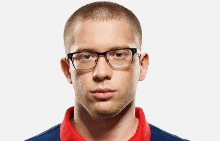 Afoninje anuncia pausa temporária em suas transmissões