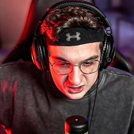 Evelone revela quanto um streamer ganha com 750 mil assinantes pagos no Twitch