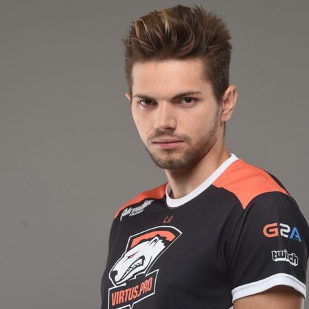 Lil discute quando vale a pena se tornar um jogador profissional de Dota 2