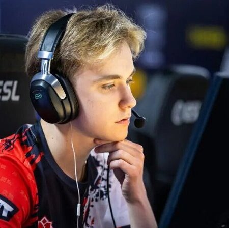 FL4MUS Comenta Sobre electroNic: ‘Ele é um Pai para a Equipe’