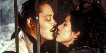 Angelica Huston Abre o Jogo Sobre Sua Batalha Contra o Câncer