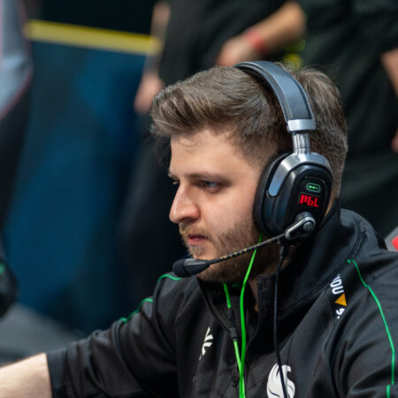 Degster Recebe o Título de MVP no PGL Bucharest 2025