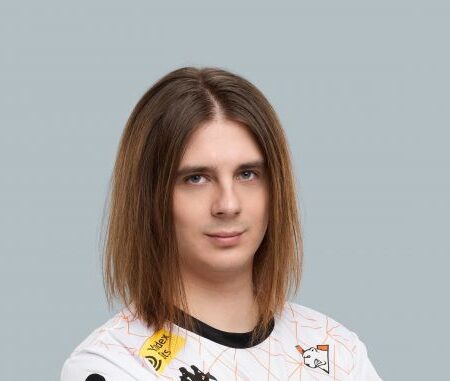 Fng Comenta sobre Cosplayers em Estúdios de Esports Paragon