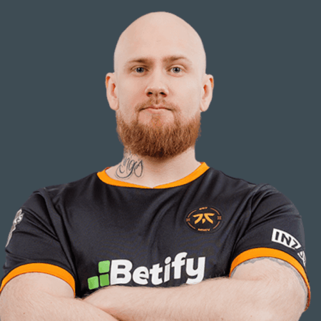 KRiMZ retorna ao elenco principal da Fnatic de CS2
