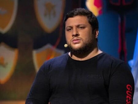 SQreen Joga o Chapéu no Ringue: A Busca por uma Equipe de Elite no Re-shuffle do Dota 2