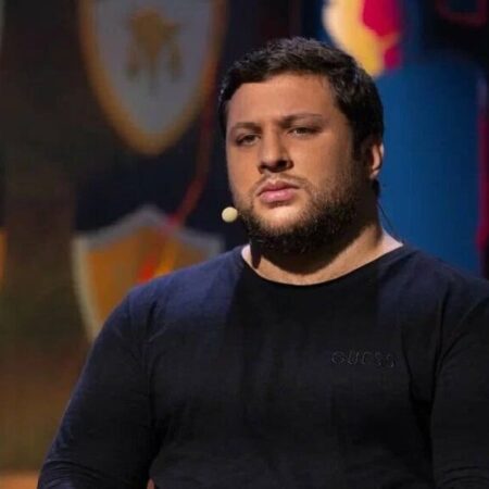 SQreen Joga o Chapéu no Ringue: A Busca por uma Equipe de Elite no Re-shuffle do Dota 2