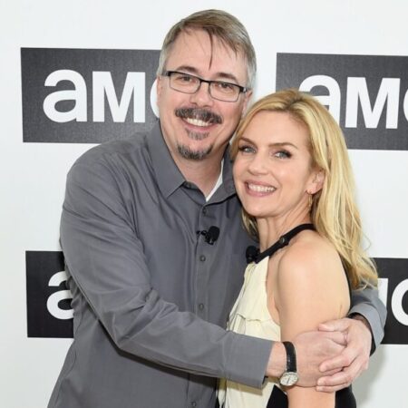 Vince Gilligan e Rhea Seehorn Voltam a Atacar: ‘Pluribus’ Chega ao Apple TV+ para Desafiar a Noção de Felicidade